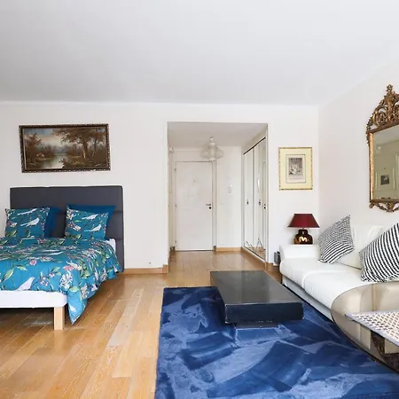 Charming Studio In Champs-elysees פריז