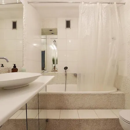 Charming Studio In Champs-elysees פריז
